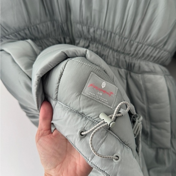 FREE PEOPLE NWT Like A Dream Long Reversible Puffer Jacket in Smoked Sage L - Picture 12 of 15